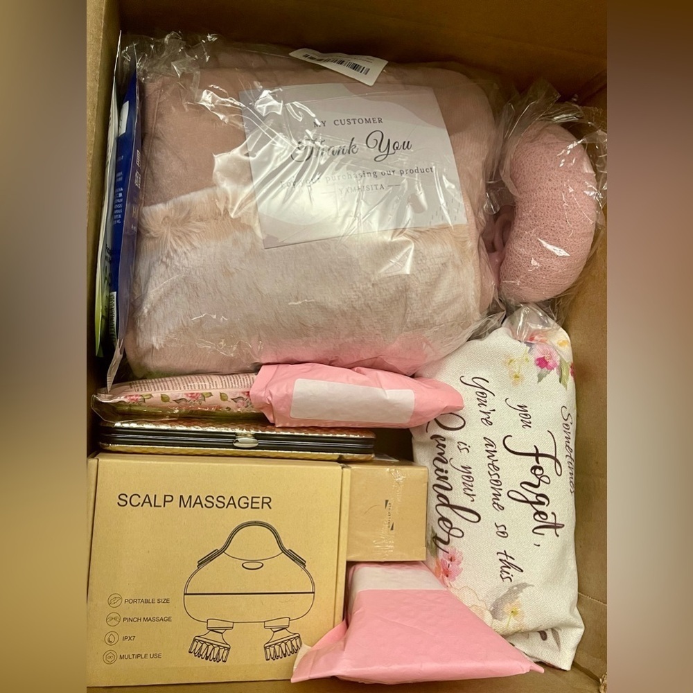 LARGE Amazon BEAUTY Box, Brand NEW 📦 🔥 NO JUNK, NO used products, 5 ⭐️ rating!‍ - Picture 4 of 16